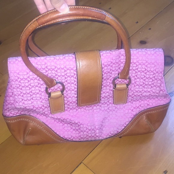 Coach pink signature bag - Picture 3 of 10